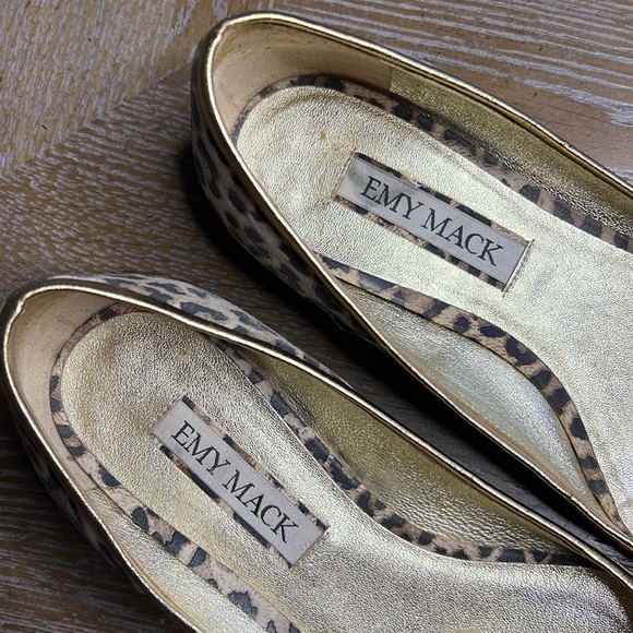 EMY MACK Leopard Leather Gold Pointy Flats 6 - Picture 5 of 12